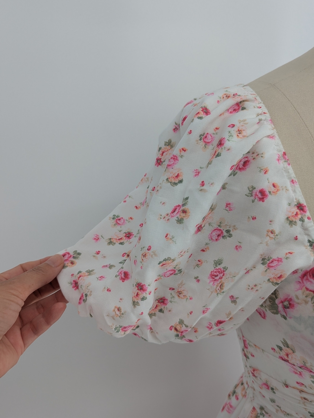 19962 Altar'd State Floral Maxi Dress White Pink size Medium bohemian summer - Picture 5 of 8